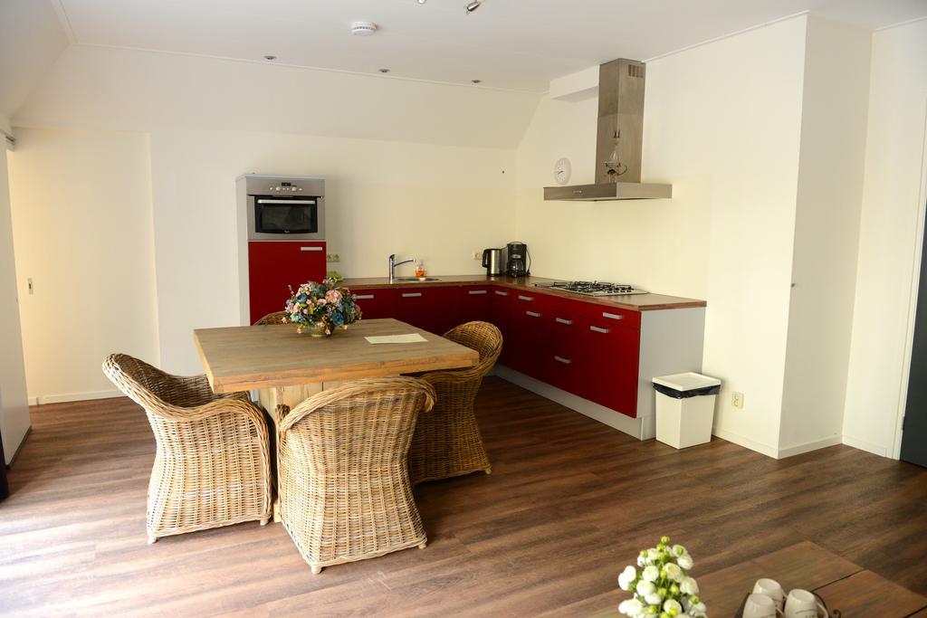 Appartementen verhuur De Trijehoek Stiens Buitenkant foto