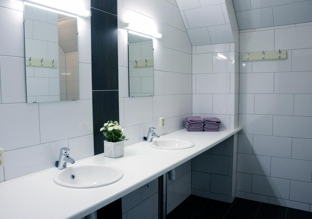 Appartementen verhuur De Trijehoek Stiens Buitenkant foto