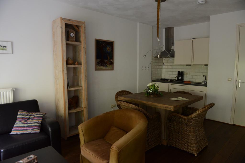 Appartementen verhuur De Trijehoek Stiens Buitenkant foto