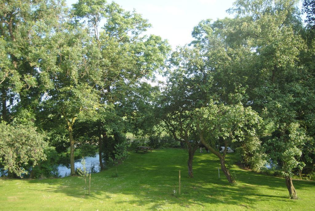 Appartementen verhuur De Trijehoek Stiens Buitenkant foto